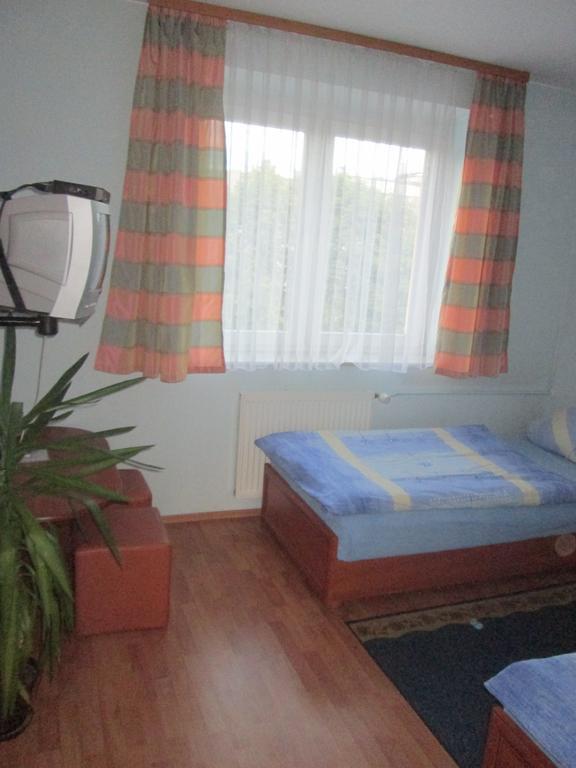 Noclegi Olimp Opole Chambre photo
