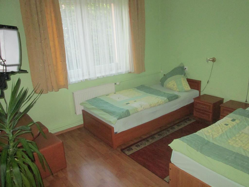 Noclegi Olimp Opole Chambre photo